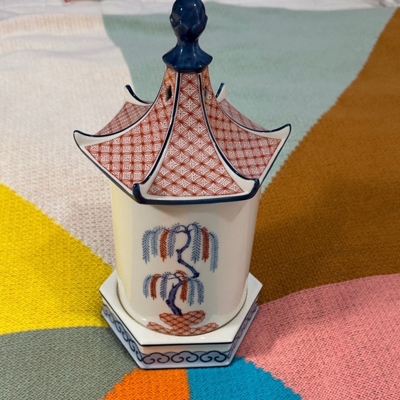 Mottahedeh Pagoda Lidded Jar Blue/Orange/Red Imari Style Made in Japan - Picture 3 of 10